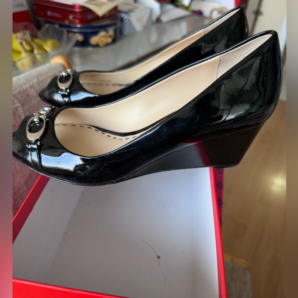 🆕new in box coach peep toe wedge patent leather black
